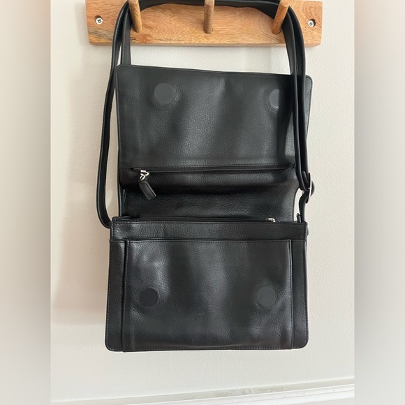 Derek Alexander Bristol medium crossbody in black leather - Picture 9 of 13